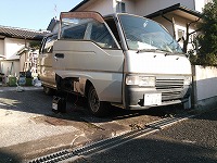 nissan　caravan